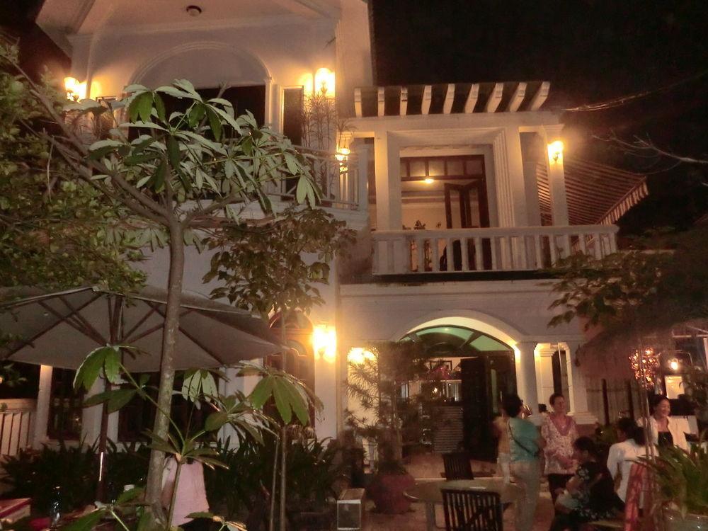 Eocambo Hotel 3*
