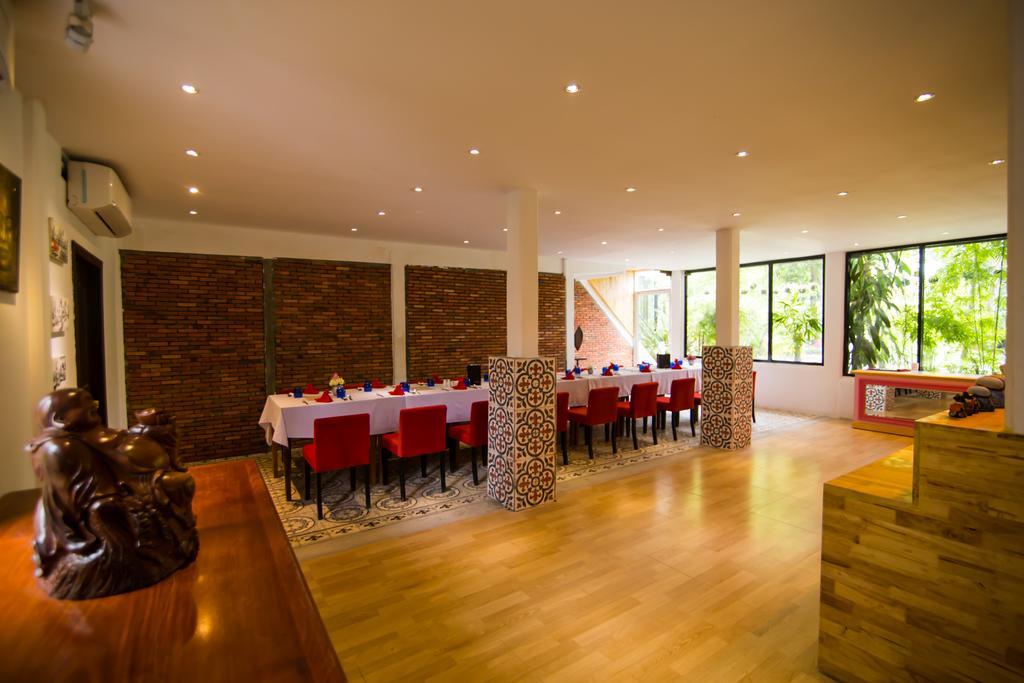 River Bay Hotel 4*