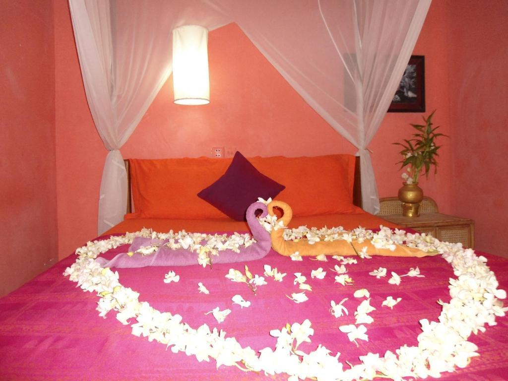 Jasmine Garden 2*