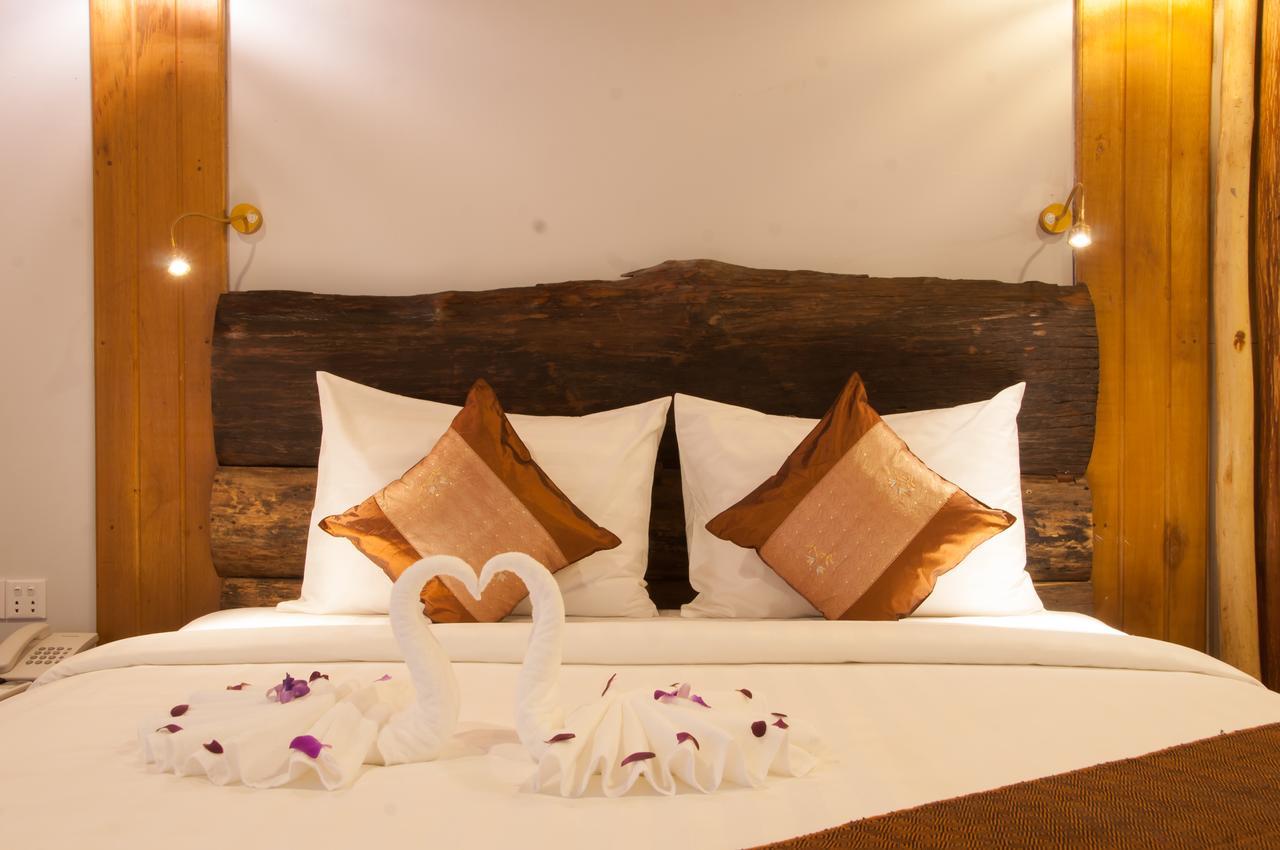 The Clay D Angkor & 4*