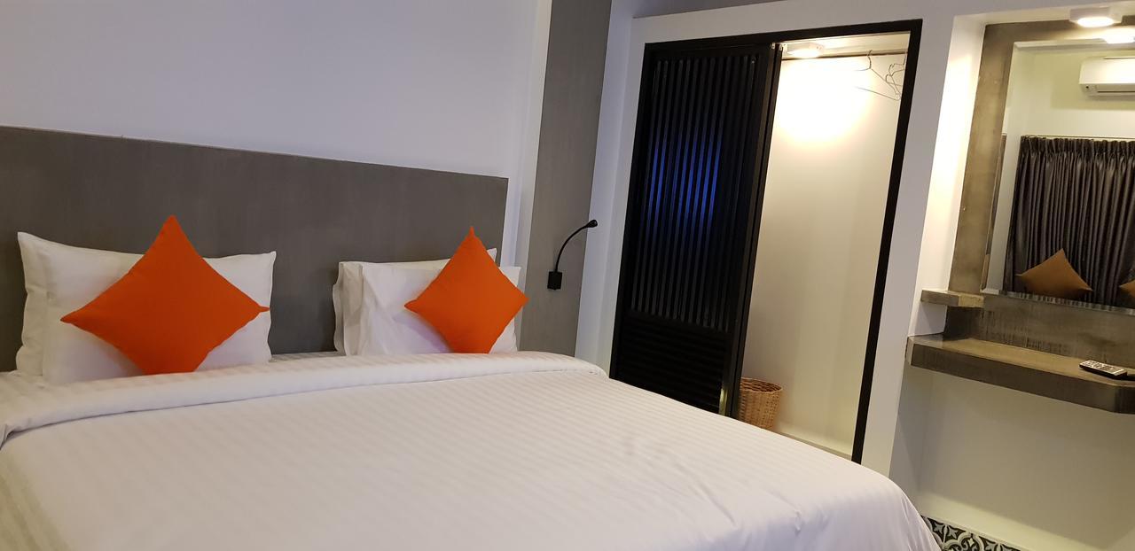 Katy Resident And 3* Siem Reap