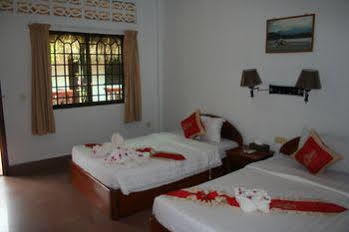 Lotus Hotel
