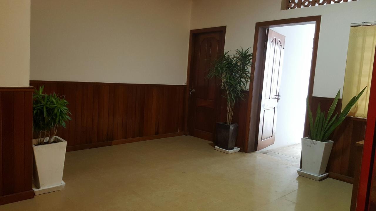 Hostel Alis' House *