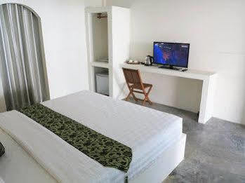 Aroon Boutique Hotel 3*