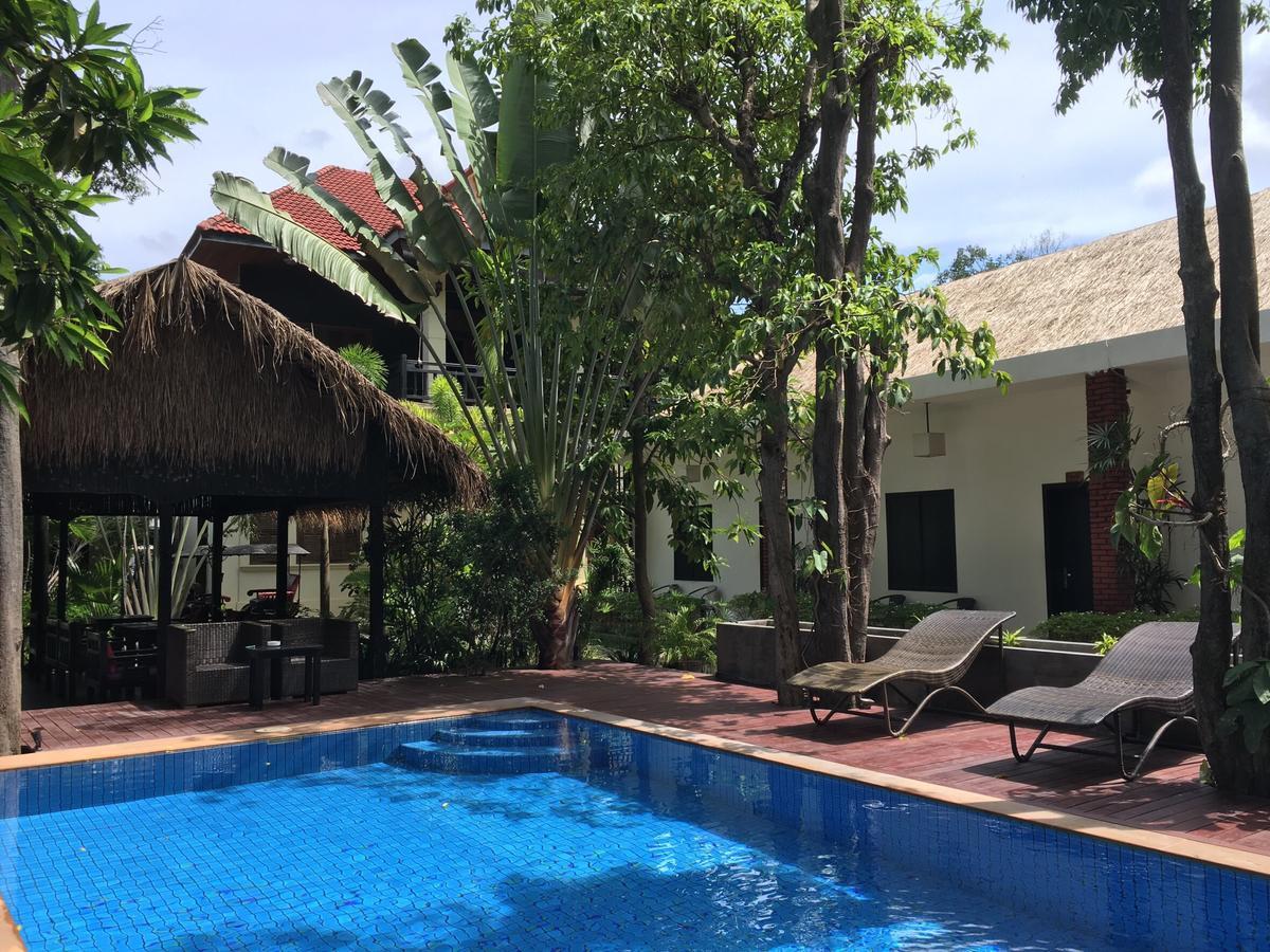 The Angkor Crescent