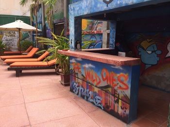 Hotel Side Walk 3*