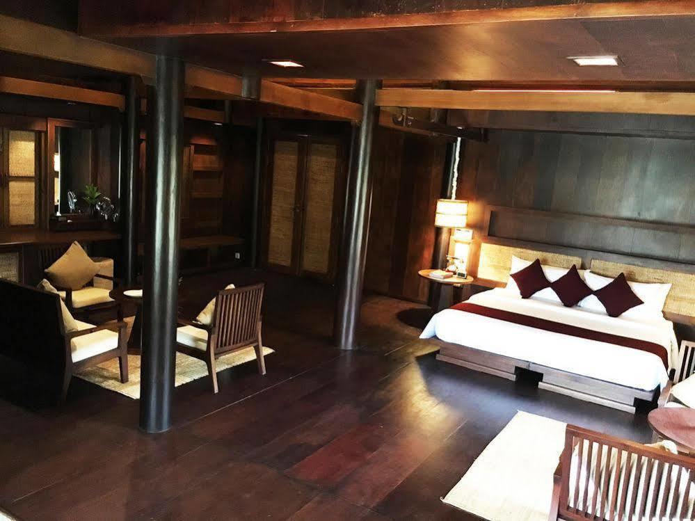 Phum Khmer Angkor Hotel 4*