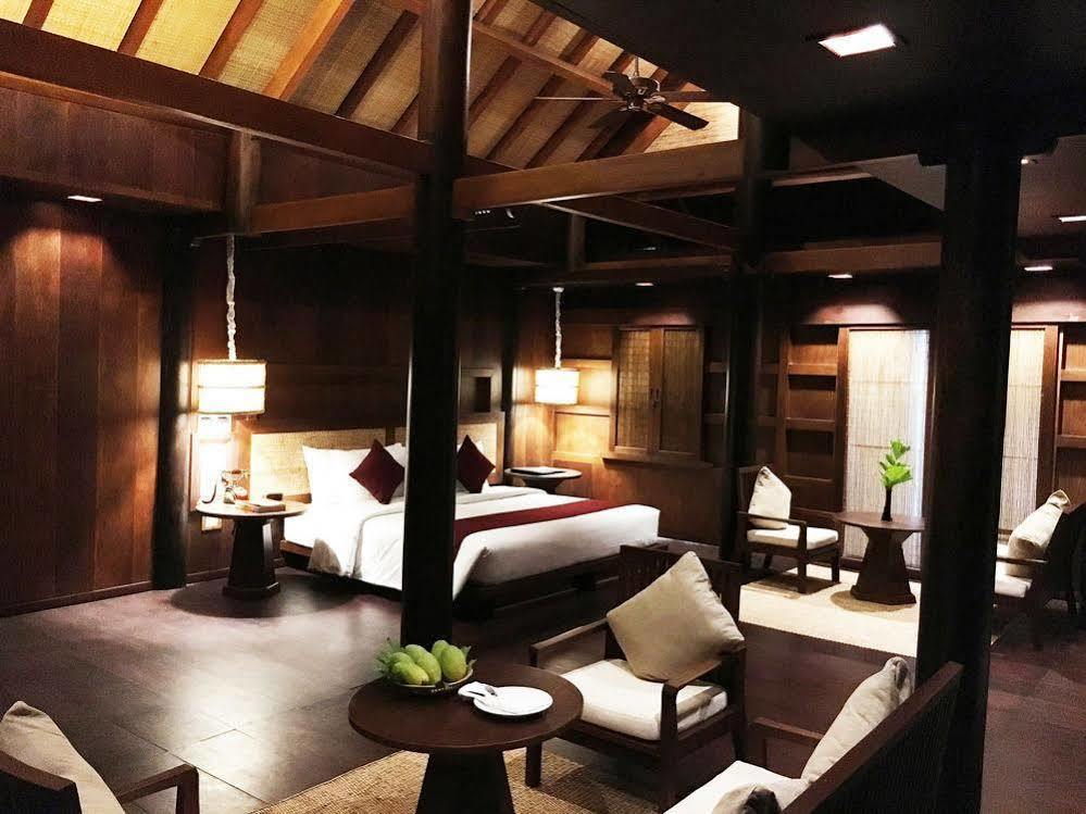 Phum Khmer Angkor Hotel
