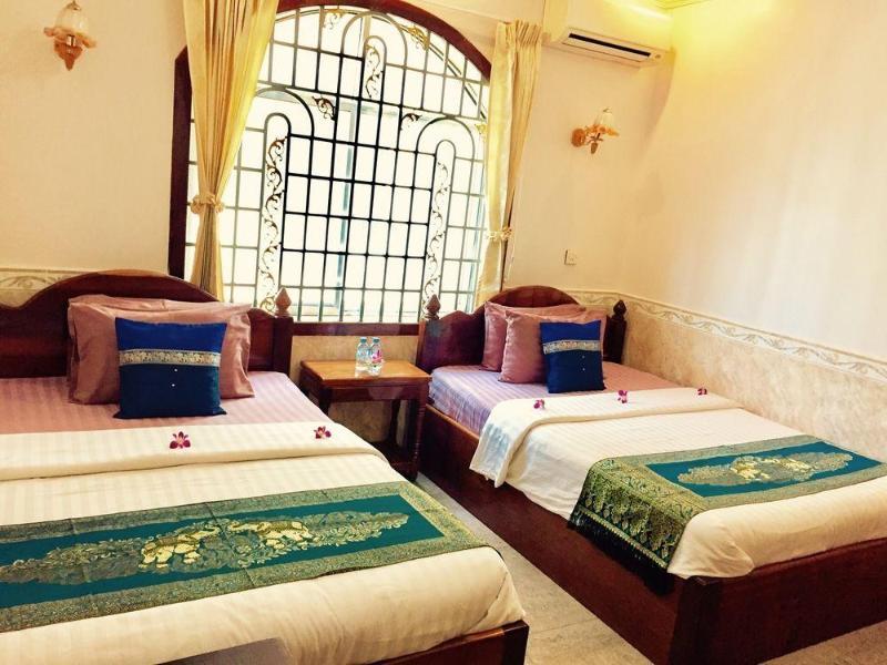 Bed & Breakfast River Village Manor 3*