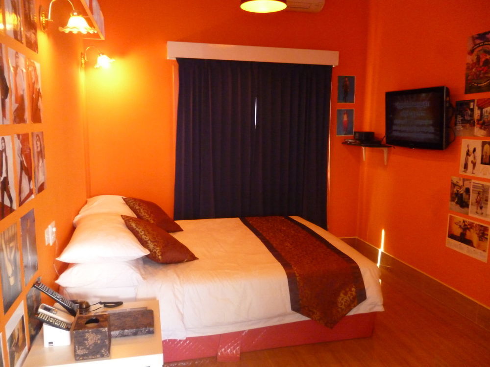White Rabbit (adults Only) * Siem Reap