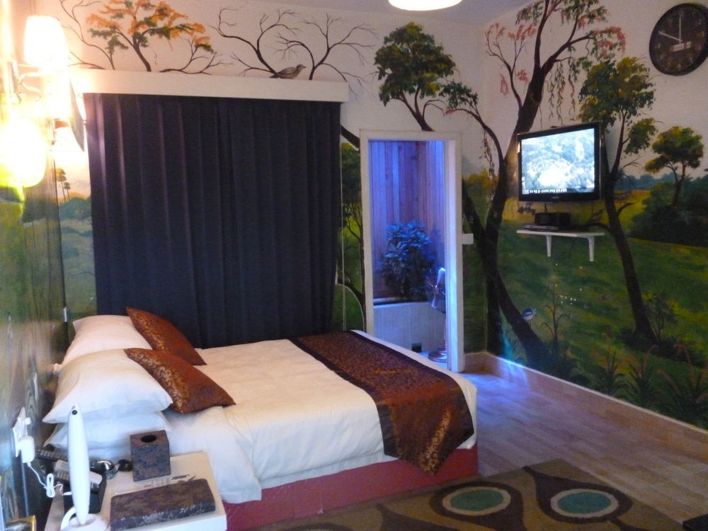 White Rabbit (adults Only) * Siem Reap