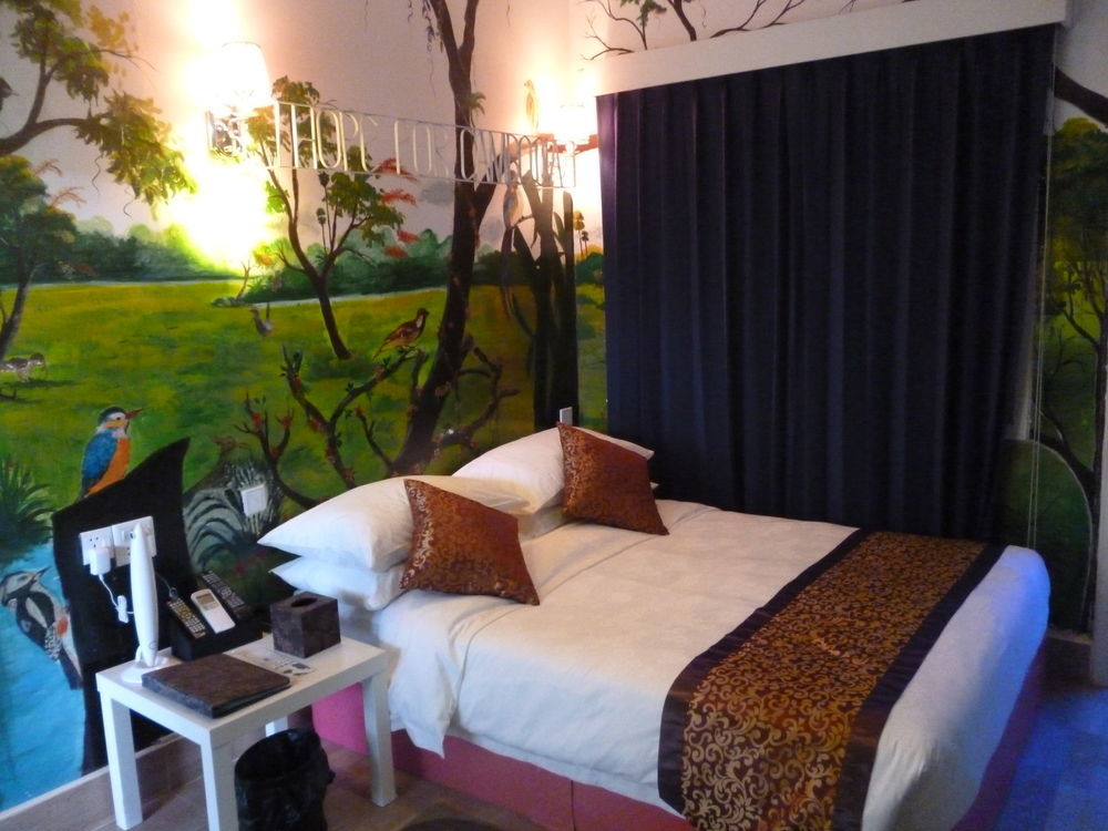 Asrama White Rabbit (adults Only) *