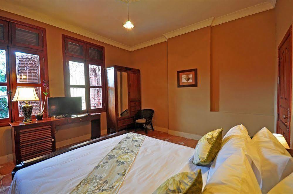 Khách sạn Hanumanalaya Colonial House 3*