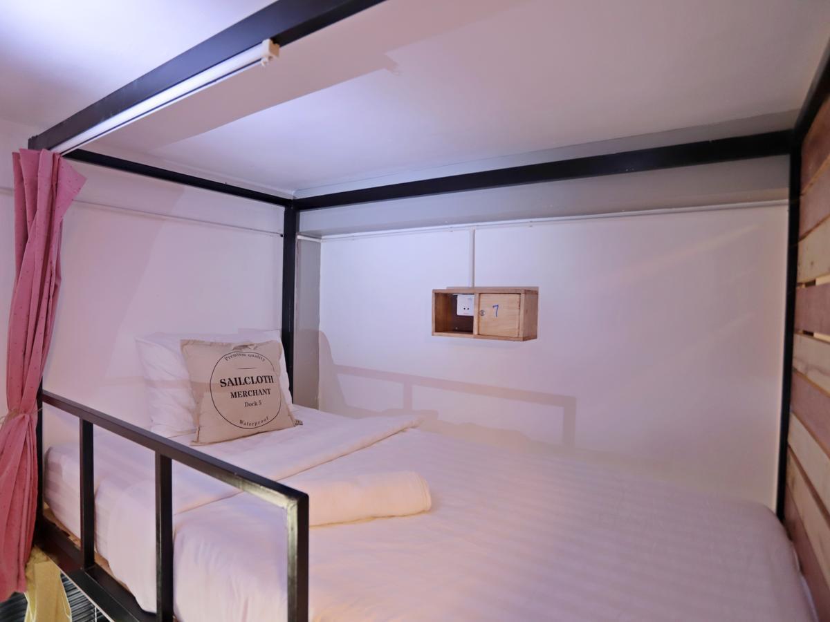 Oops Albergue