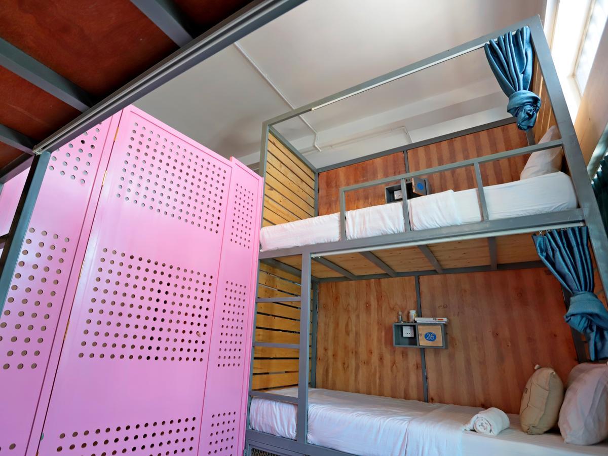 Oops Albergue *