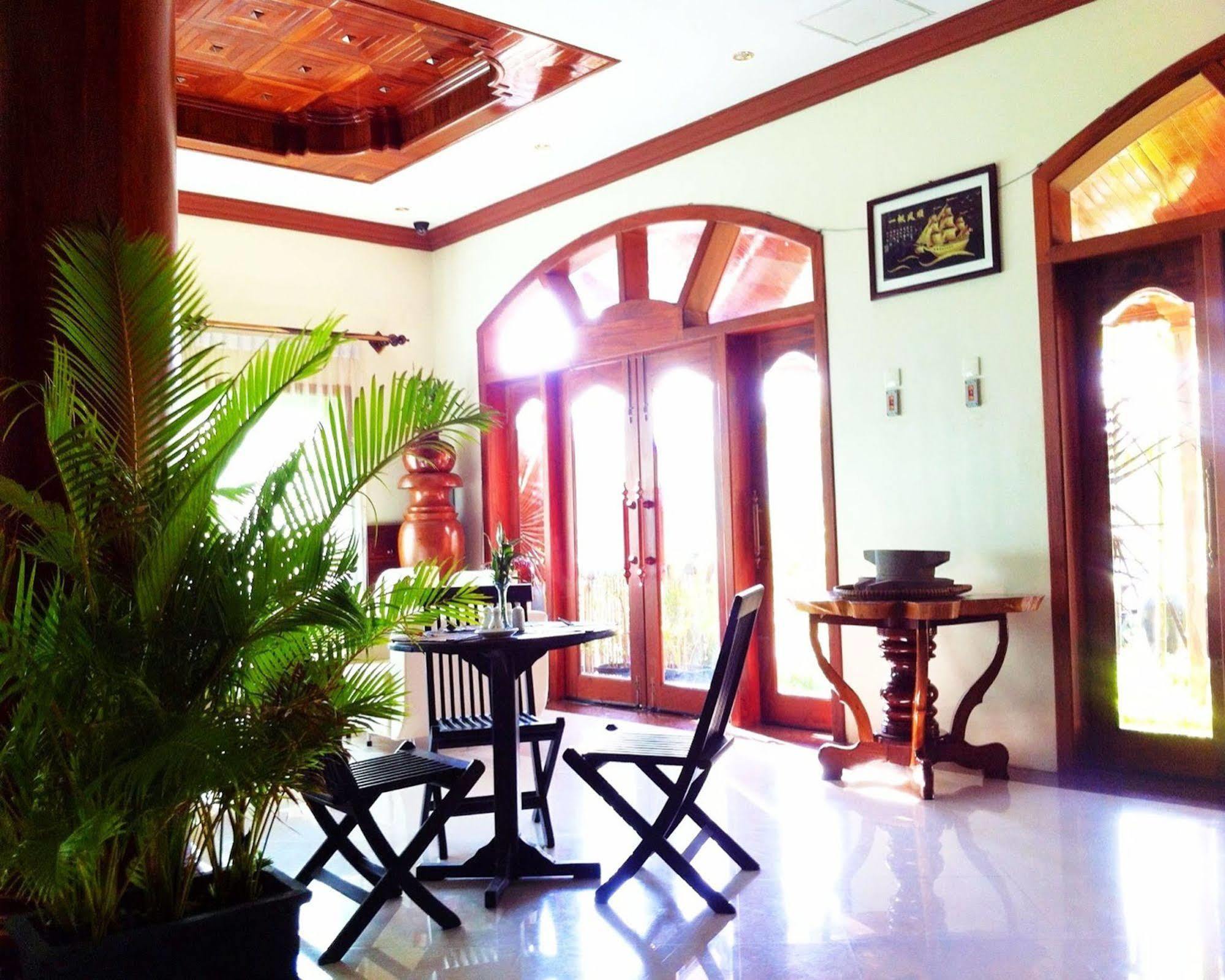 Gloria Angkor