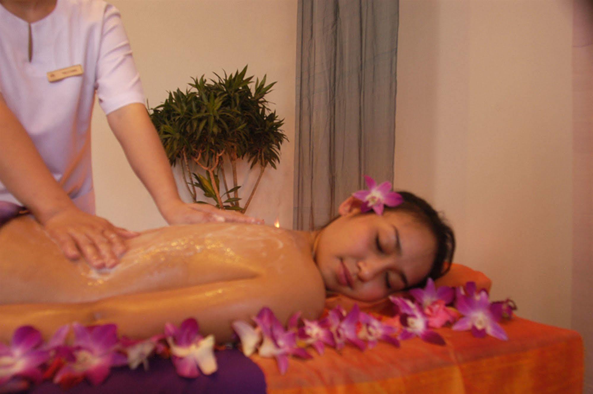 Khách sạn Preah Khan 4*