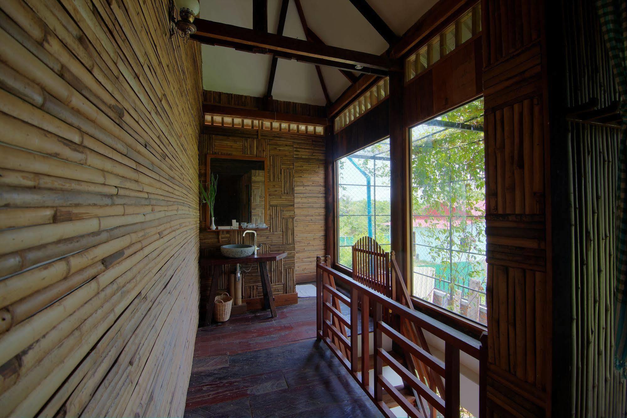 Palm Village & Siem Reap