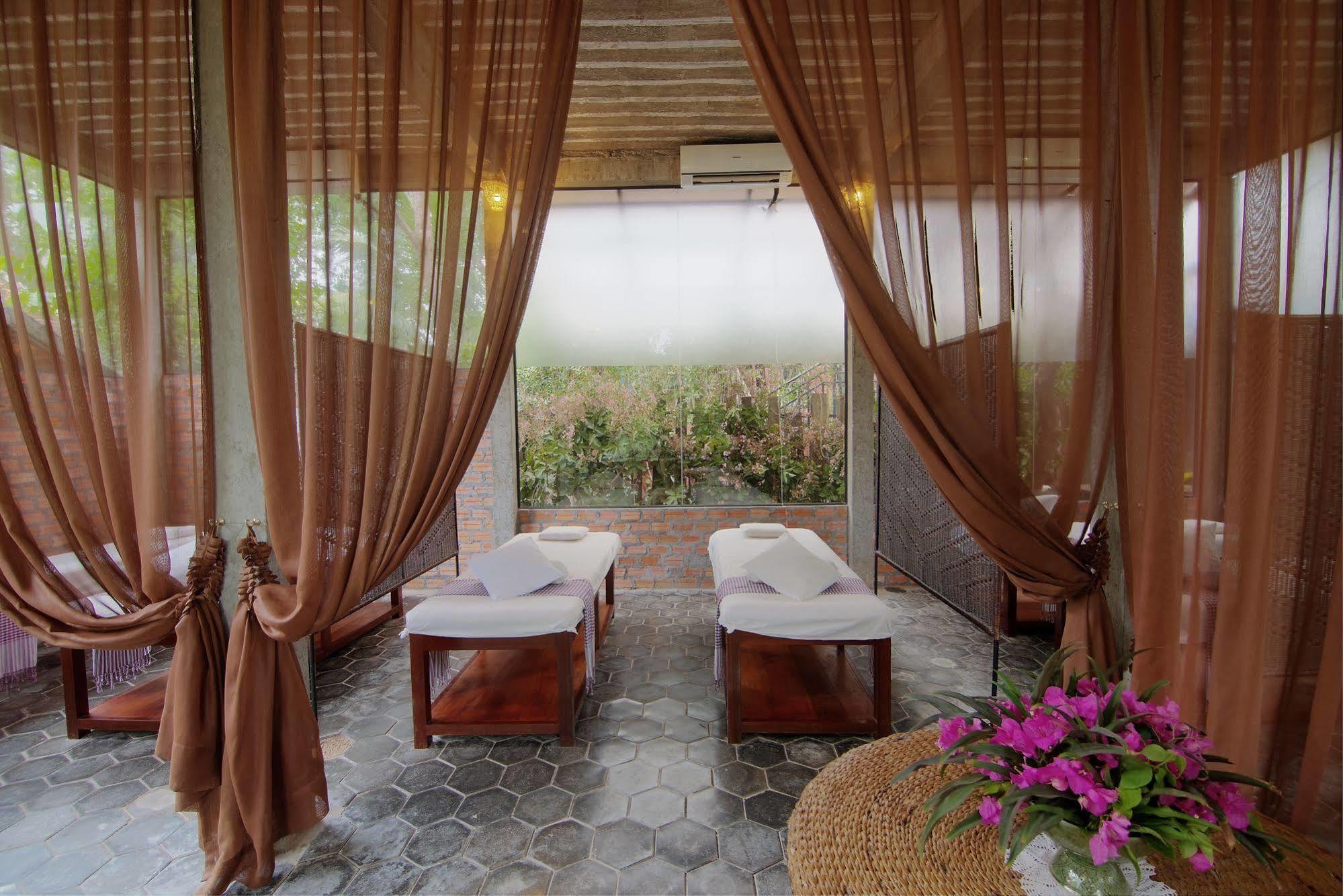 Palm Village & 4* Siem Reap