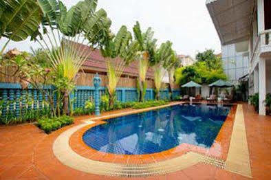 Hotel The Frangipani Garden &