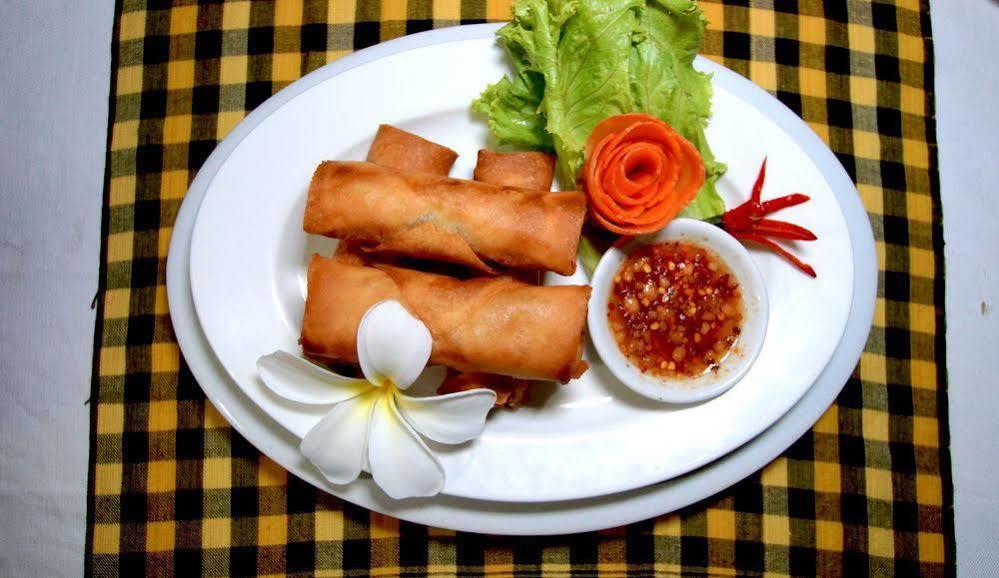 Lotus Khách sạn