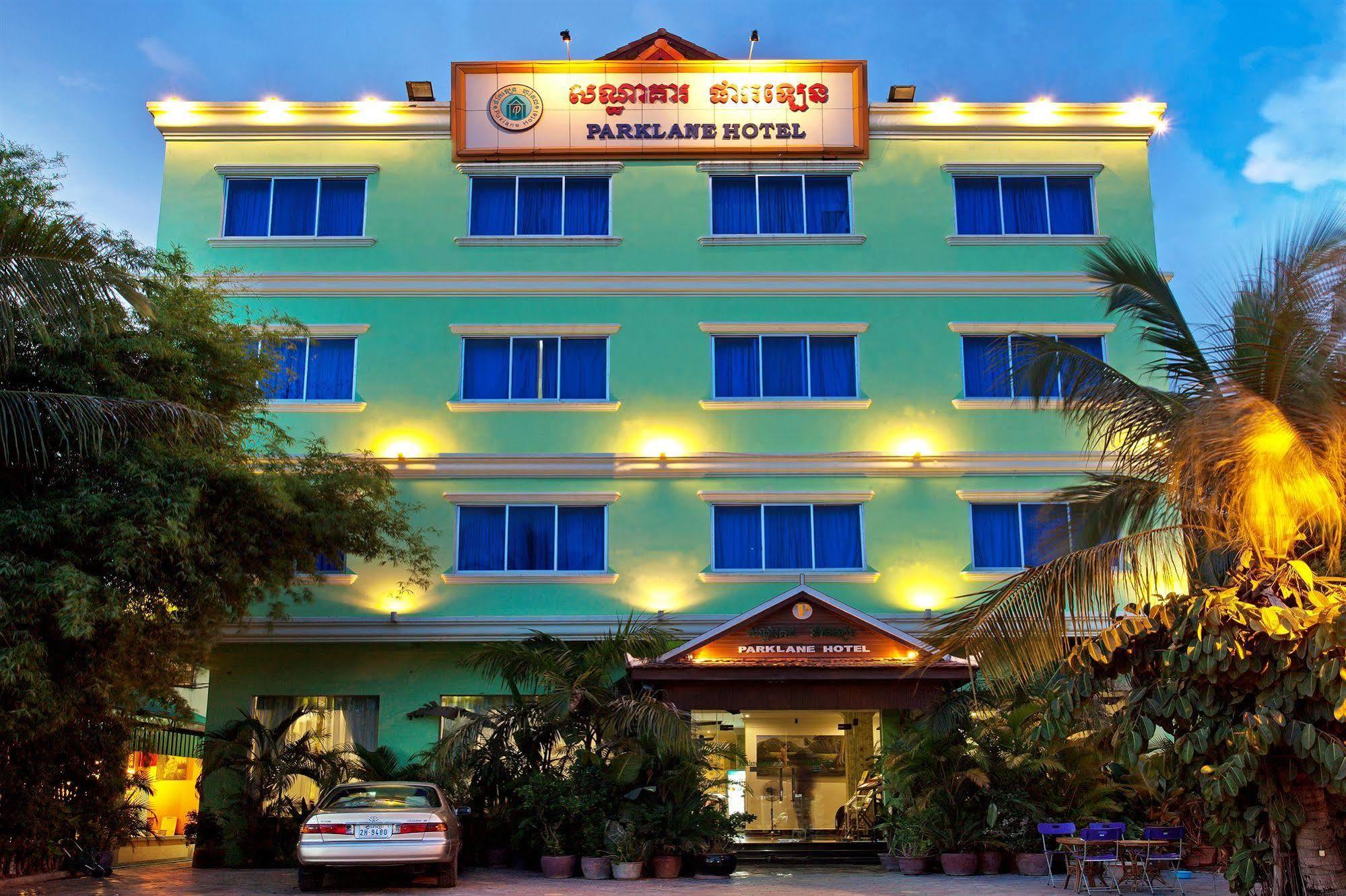 Parklane Khách sạn 3*