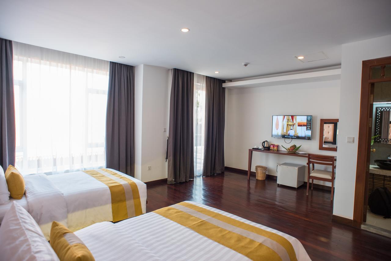 Naga Gate Boutique Hotel 4*