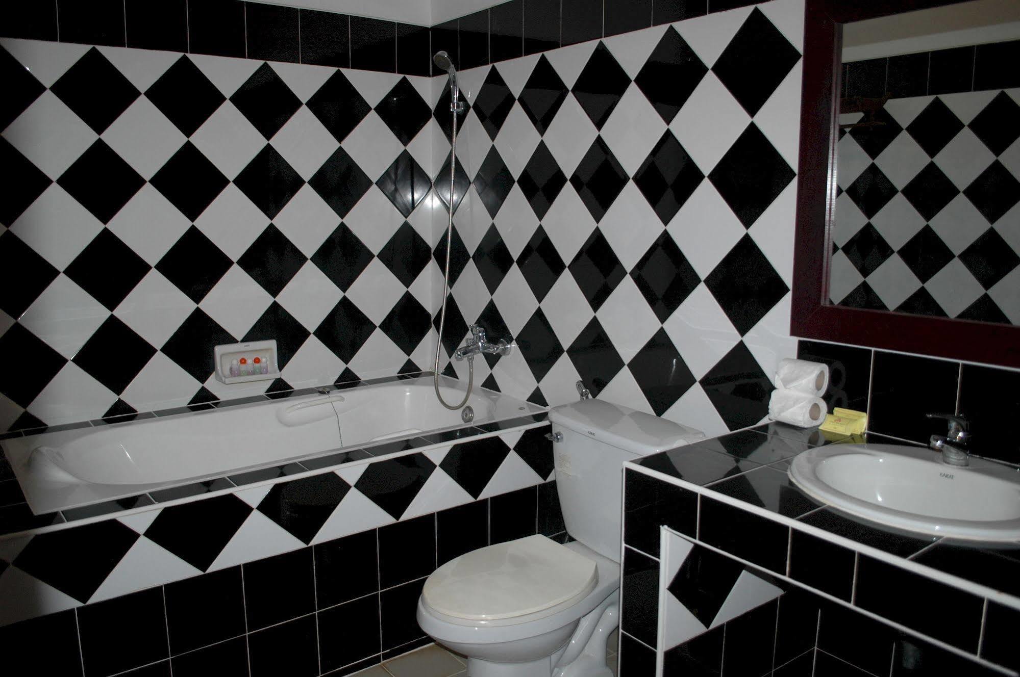 Robam Hotel