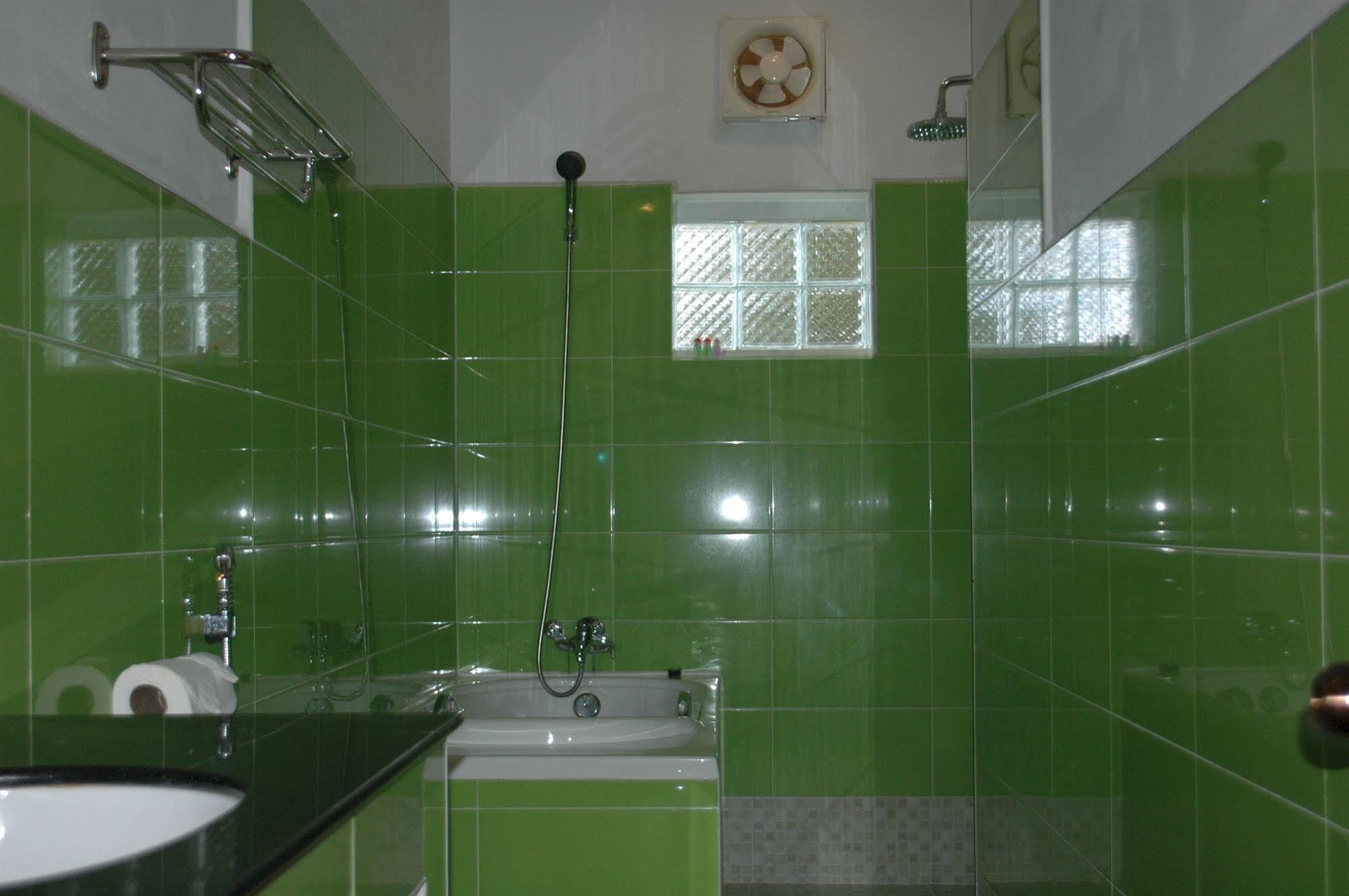 Robam Hotel