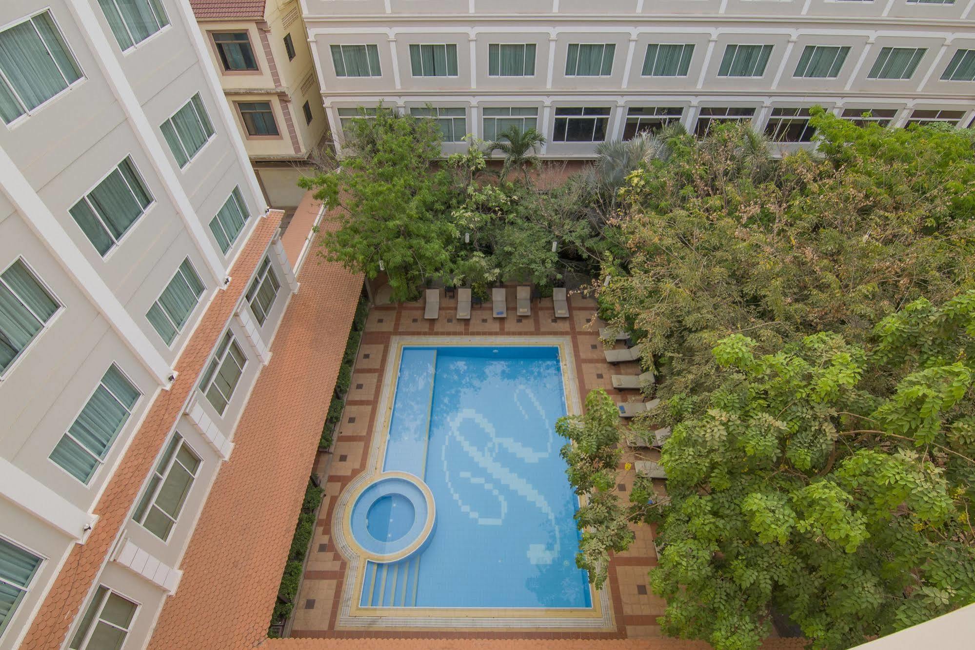 Angkor Riviera Hotel