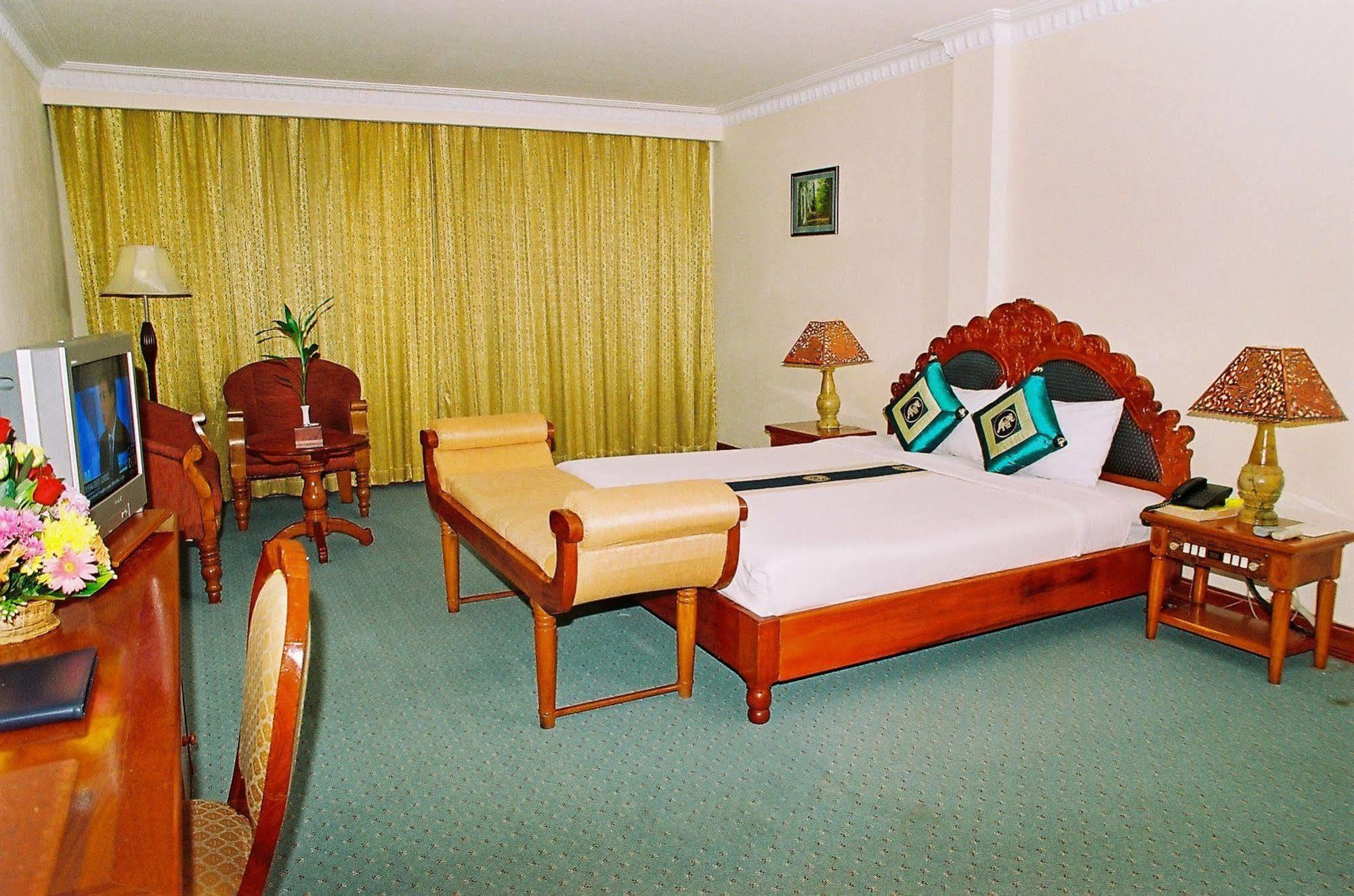 Majestic Angkor Hotel 4*