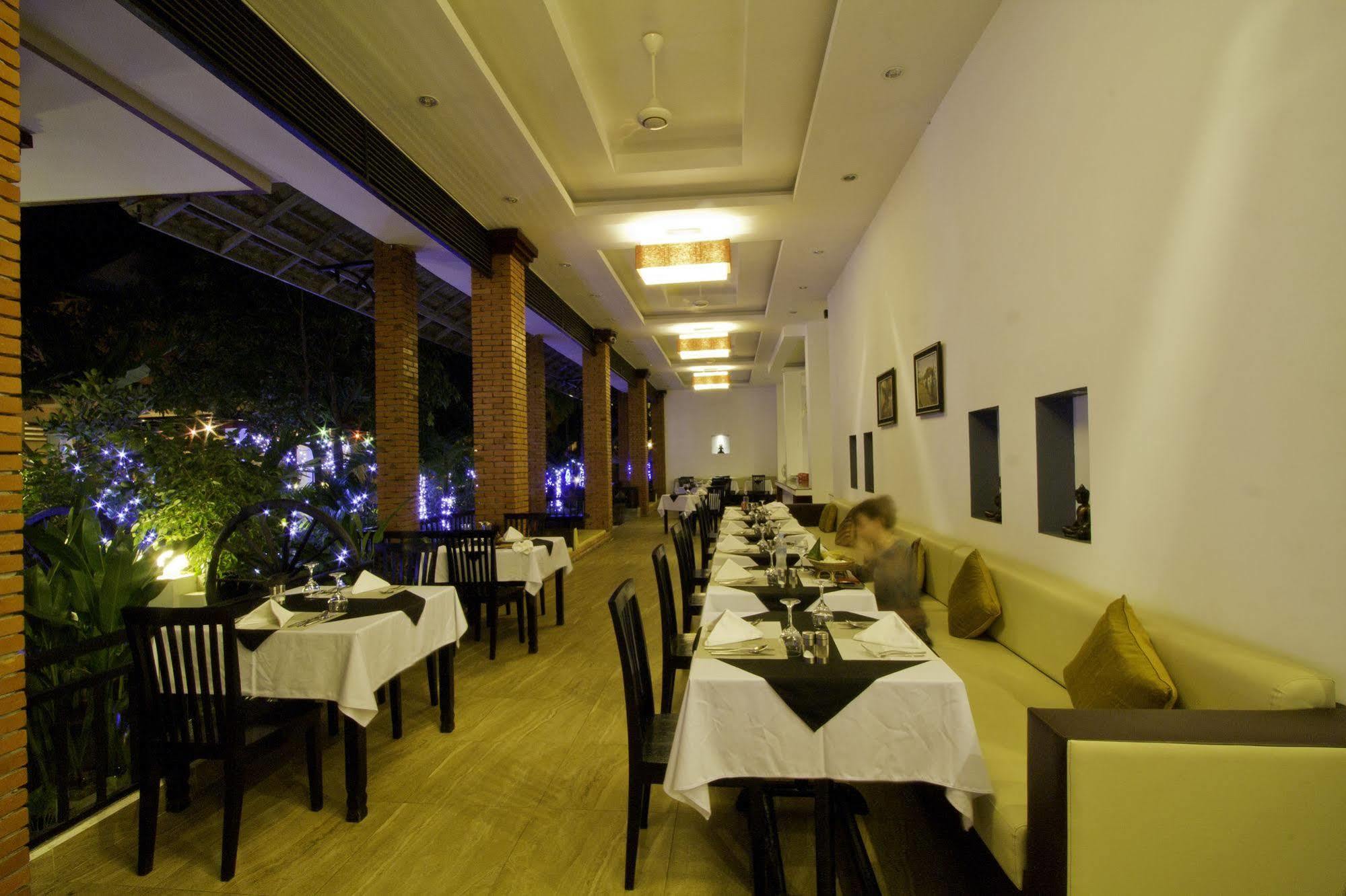 Boutique Angkor Hotel 3*