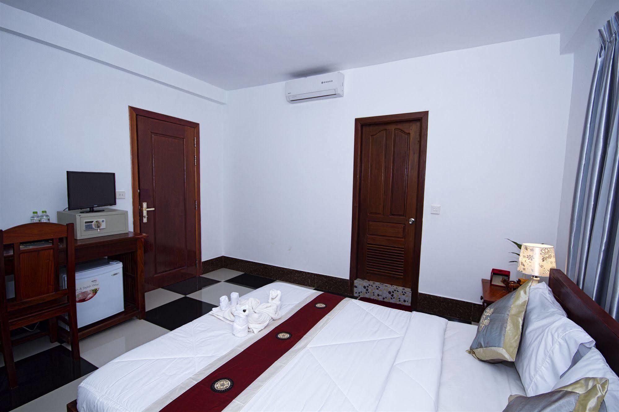 Hotel Overflow 3*