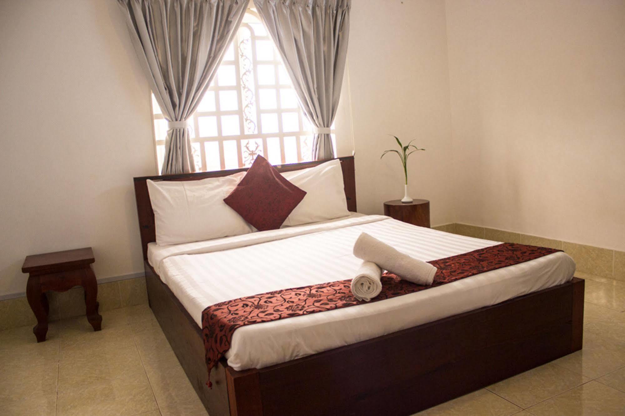 Hotel Overflow Siem Reap