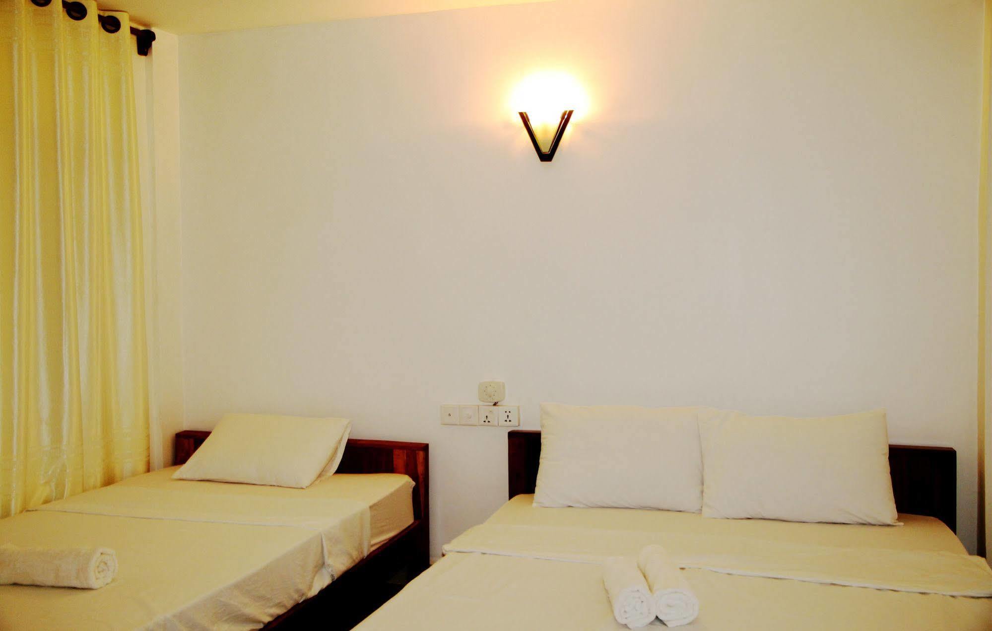 Apsara Steung Thmey Boutique 3*