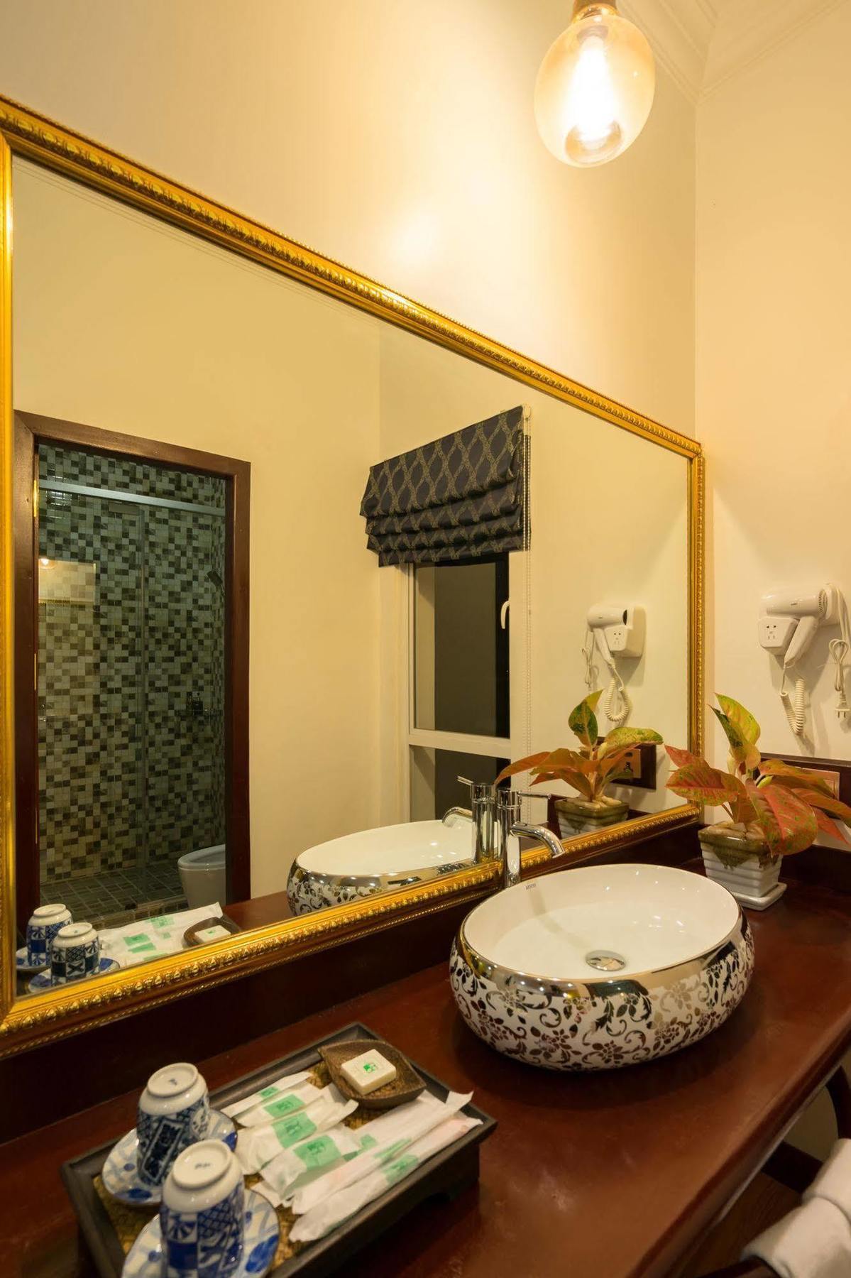 Beyond Yangon Locanda 3*