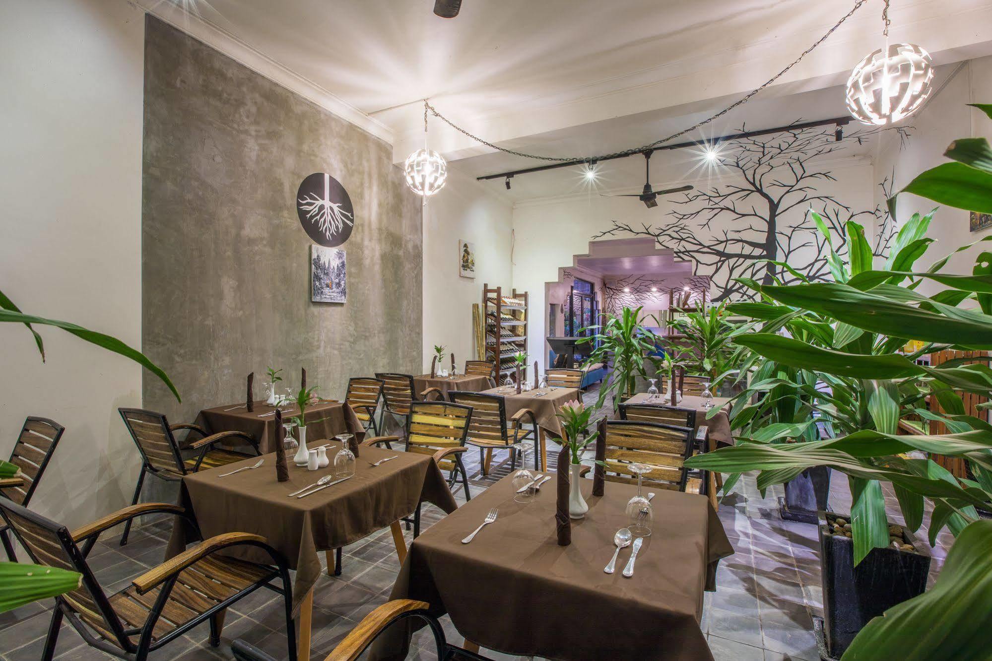 Khách sạn Ashia & Lounge