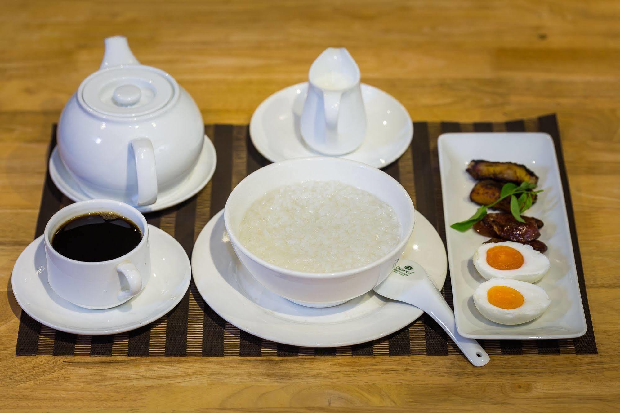 Ashia & Lounge Khách sạn