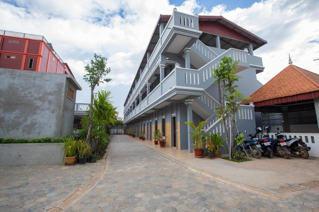 Guest house Botoum 2*