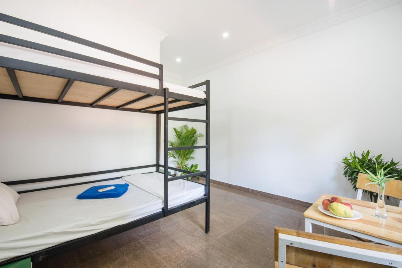 Barefoot Backpacker Albergue