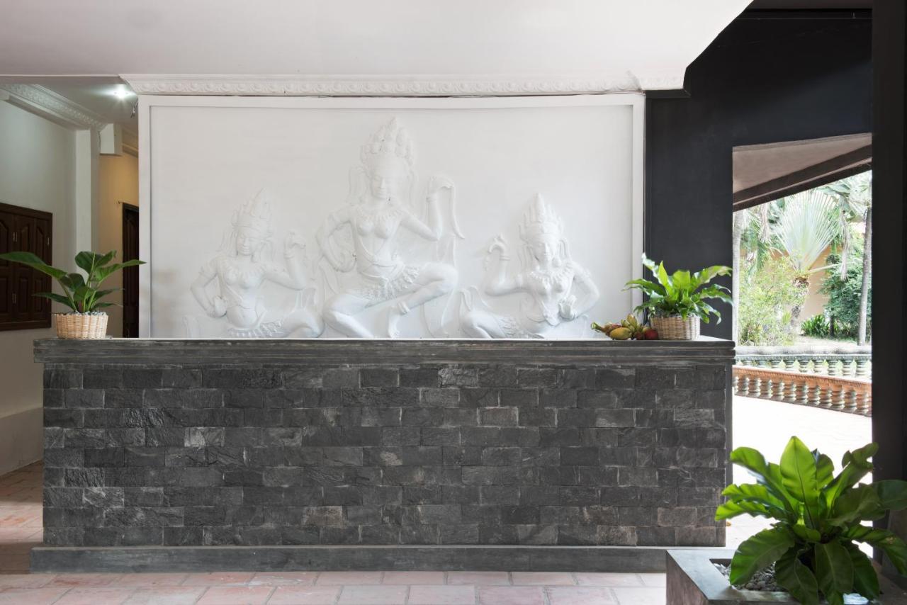 Hostel Barefoot Backpacker Siem Reap