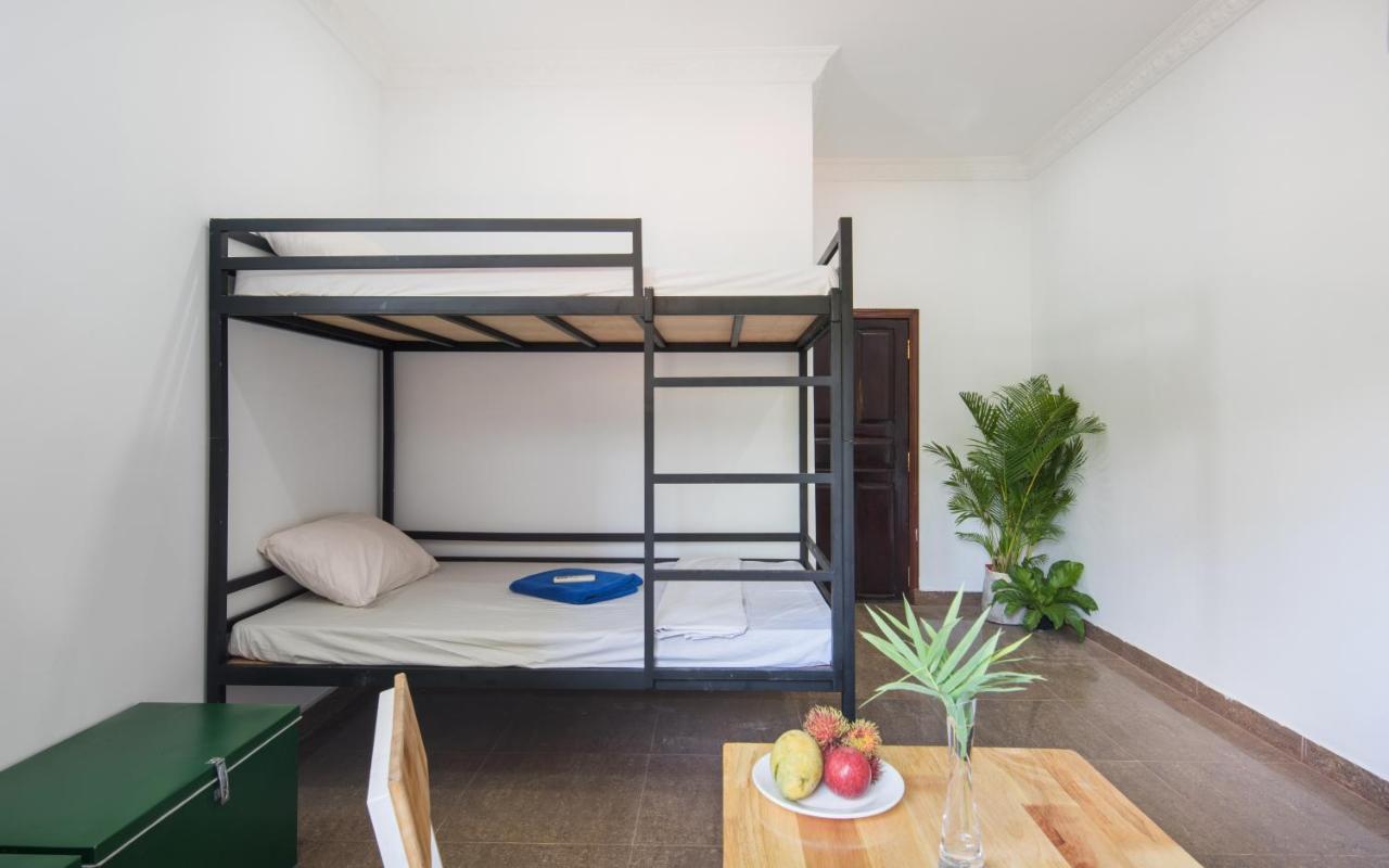Barefoot Backpacker Albergue