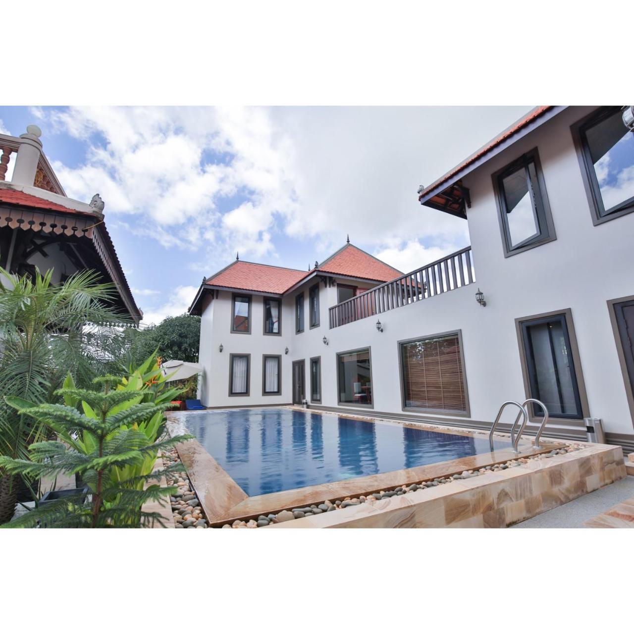 Angkor Diamond Pool *