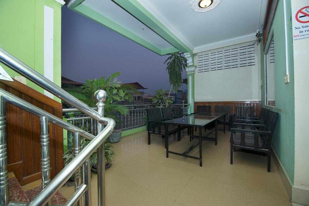Sky Hostel