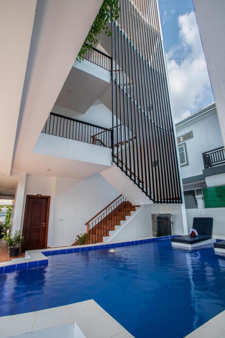 Saravuth & 4* Siem Reap