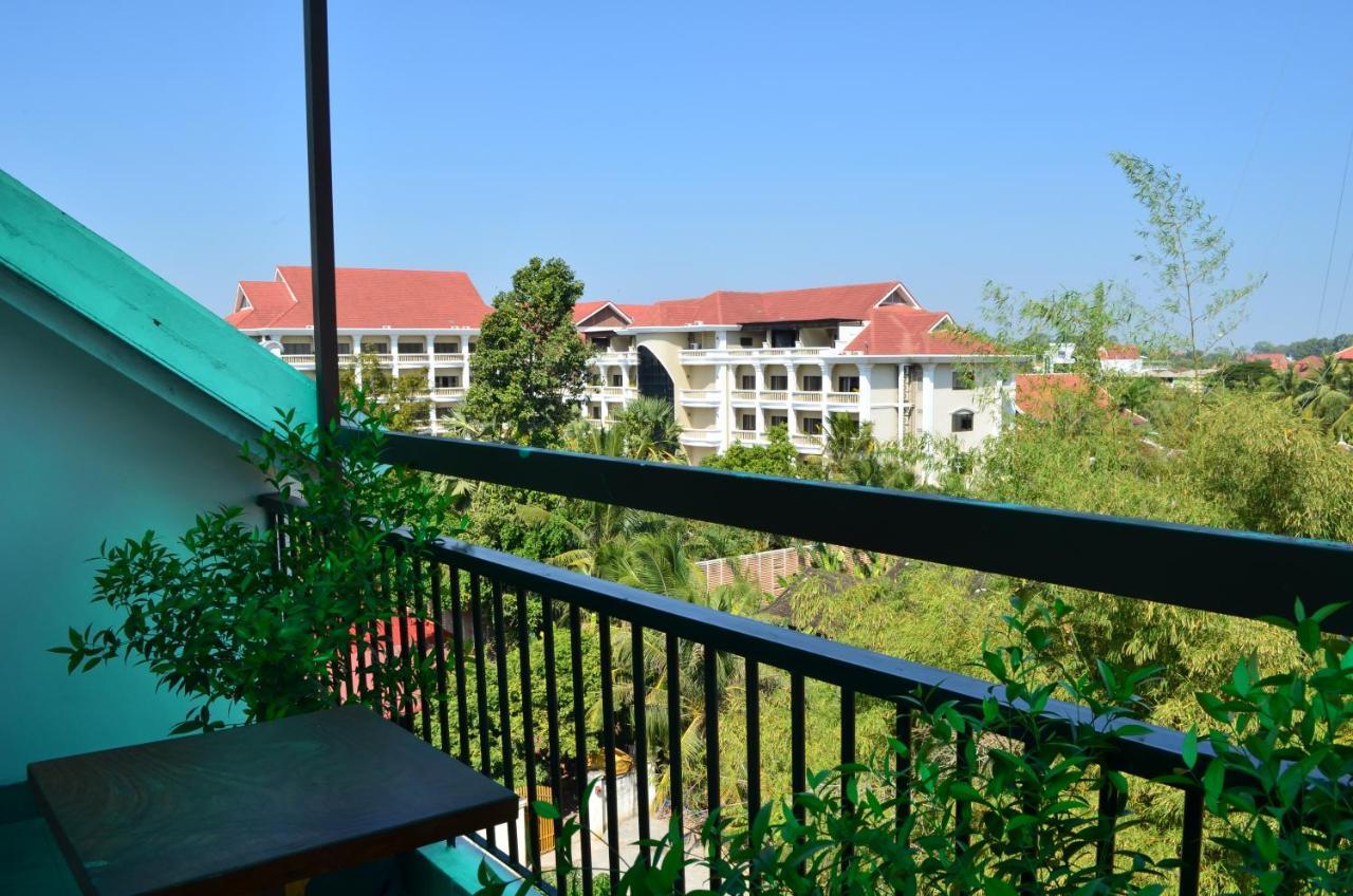 Saravuth & 4* Siem Reap