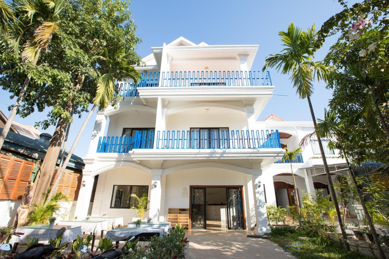 Hostel Pineapple *