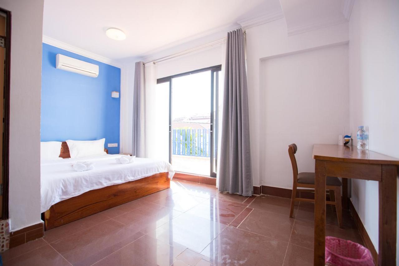 Pineapple Hostel