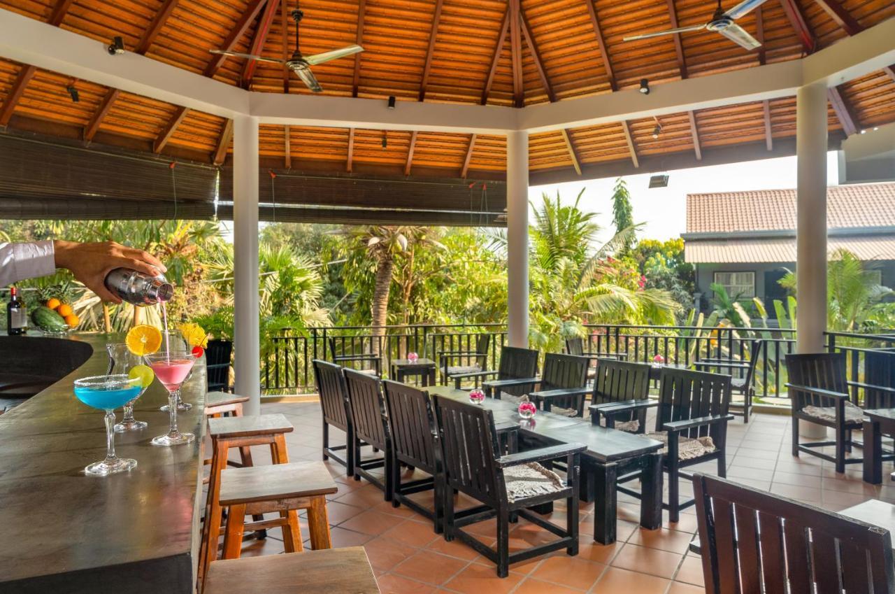 Reveal Courtyard In Reveal Angkor