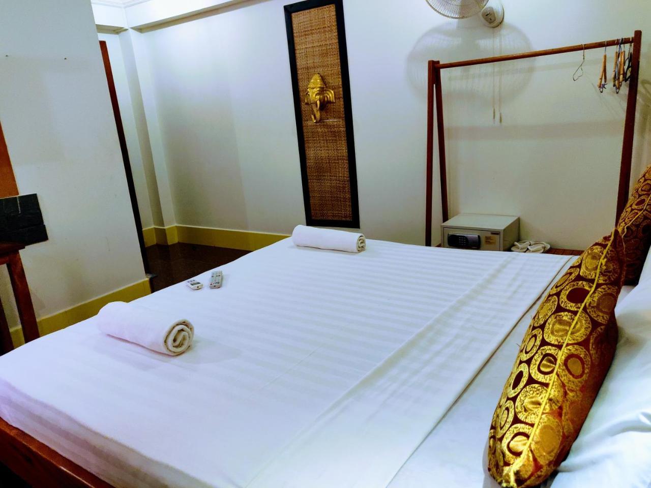 The Cashew Nut Guest house Siem Reap